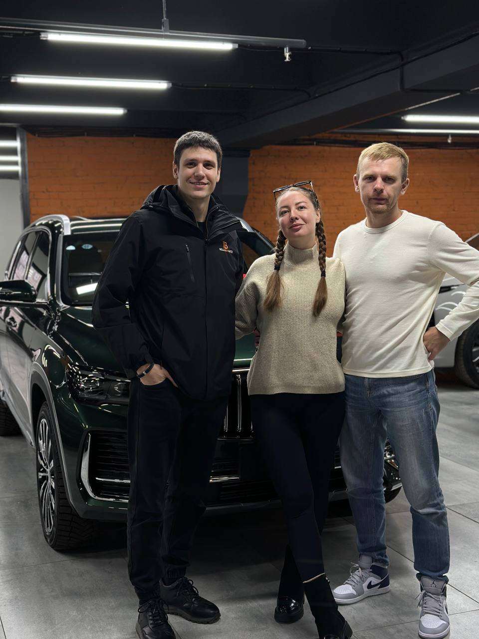 Клиенты WellBuy Auto с автомобилем