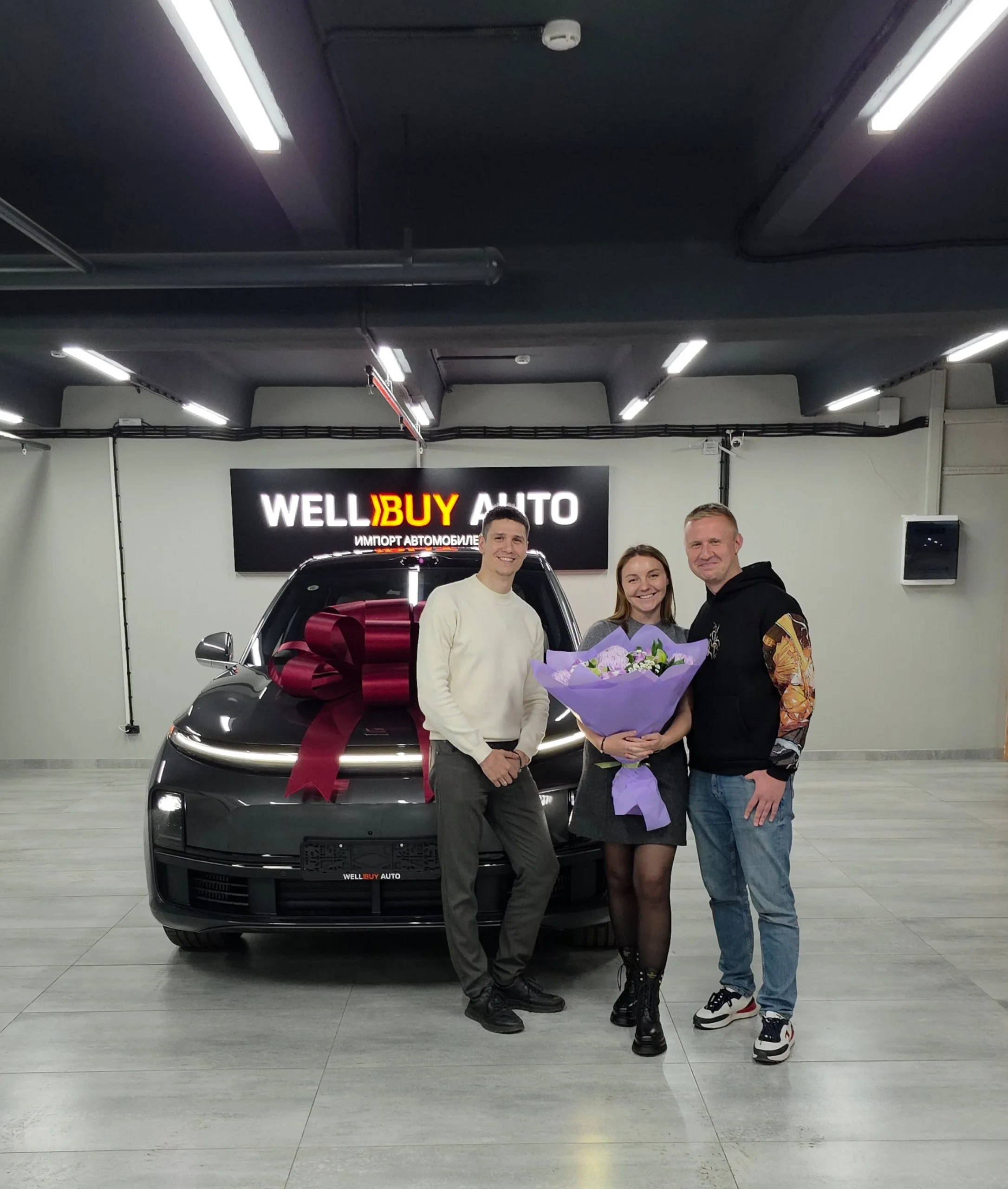 Выдача автомобиля клиентам WellBuy Auto